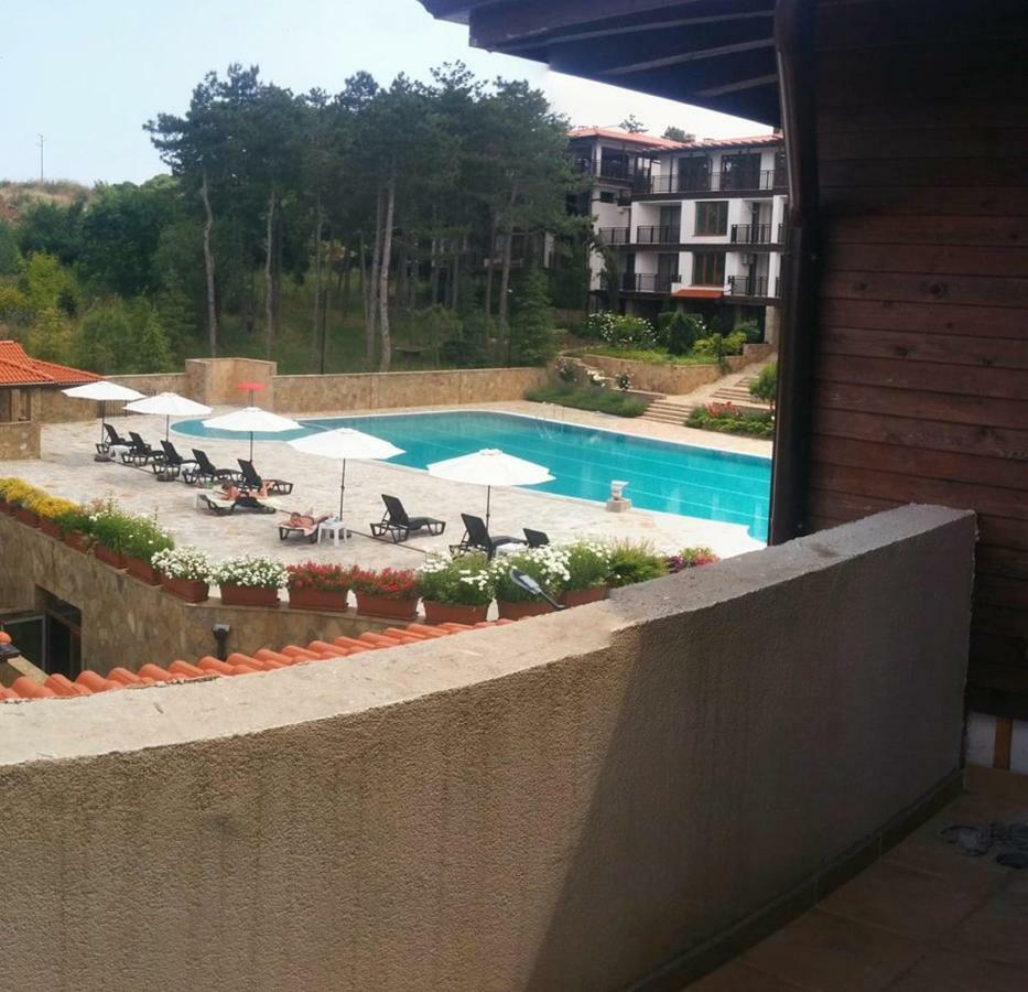 Suite mit Poolblick